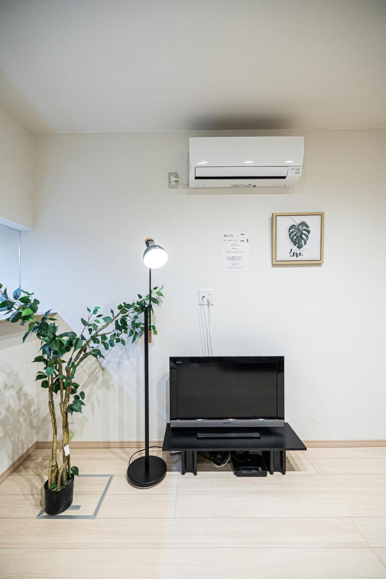 Вилла 住吉メリー4階建戸建て 最大14人まで! 住吉大社徒歩圏内 梅田奈良関空まで直行 Осака Экстерьер фото